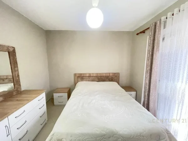 Tirane, jepet me qera apartament 2+1 Kati 2, 81 m² 550 € (Drejtoria higjenes)