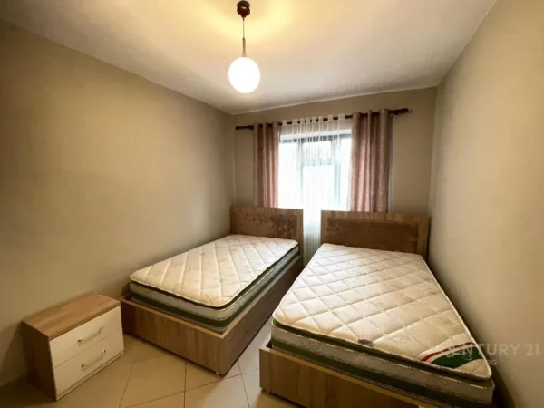 Tirane, jepet me qera apartament 2+1 Kati 2, 81 m² 550 € (Drejtoria higjenes)