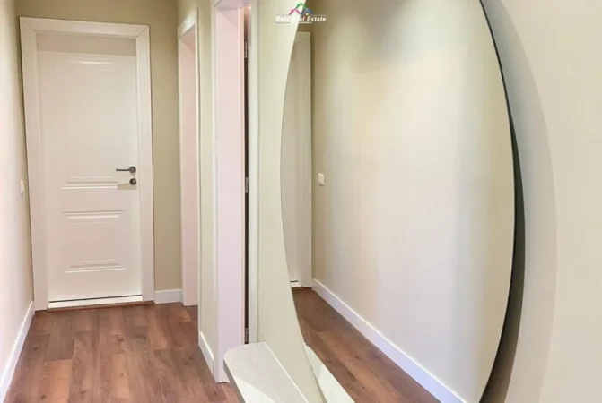 Tirane, jepet me qera apartament 2+1 Kati 2, 80 m² 630 € (selite xhamia)