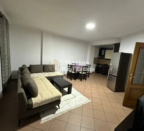 Tirane, jepet me qera apartament 2+1 Kati 2, 90 m² 720 € (Liqeni Artificial)