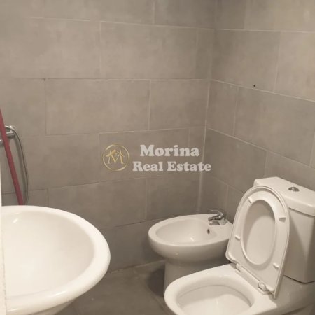 Tirane, jepet me qera apartament 2+1 Kati 1, 69 m² 450 € (Fresku)