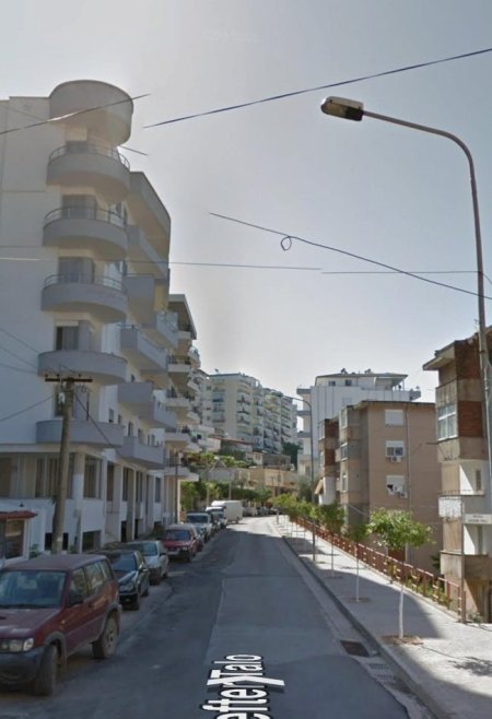 Sarande, jepet me qera ambjent biznesi Kati 0, 37 m² 500 € (Sarande)