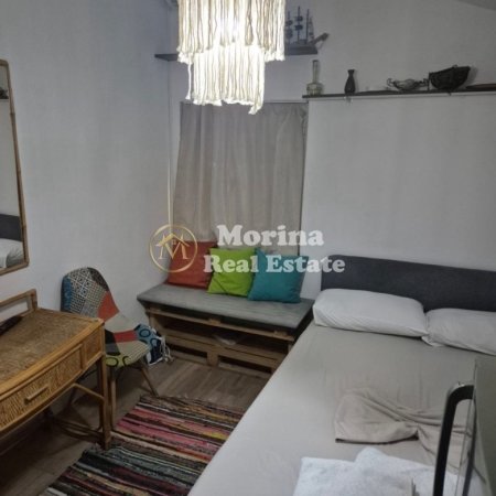 Tirane, jepet me qera garsonier Kati 3, 28 m² 250 € (Shkolla e Bashkuar)