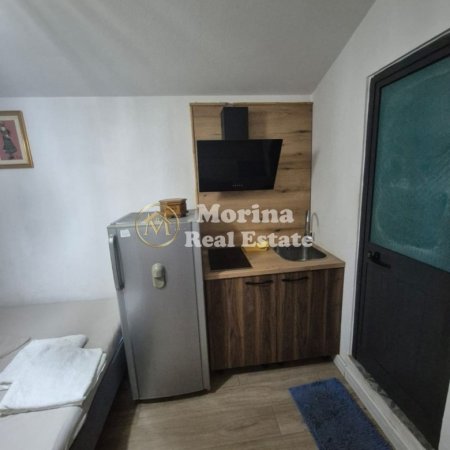 Tirane, jepet me qera garsonier Kati 3, 28 m² 250 € (Shkolla e Bashkuar)
