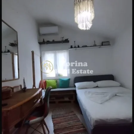 Tirane, jepet me qera garsonier Kati 3, 28 m² 250 € (Shkolla e Bashkuar)