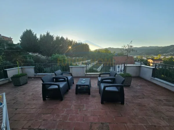 Tirane, shitet Vile 3 Katshe Kati 0, 278 m² 690.000 € (Peze)