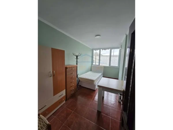 Tirane, jepet me qera apartament 3+1+Aneks+Ballkon Kati 9, 124 m² 700 € (KOMUNA E PARISIT)