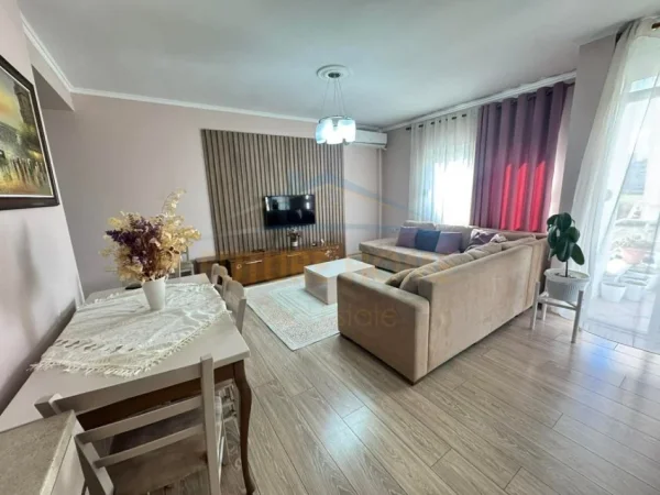Tirane, jepet me qera apartament 2+1 Kati 2, 105 m² 550 € (ASTIR)