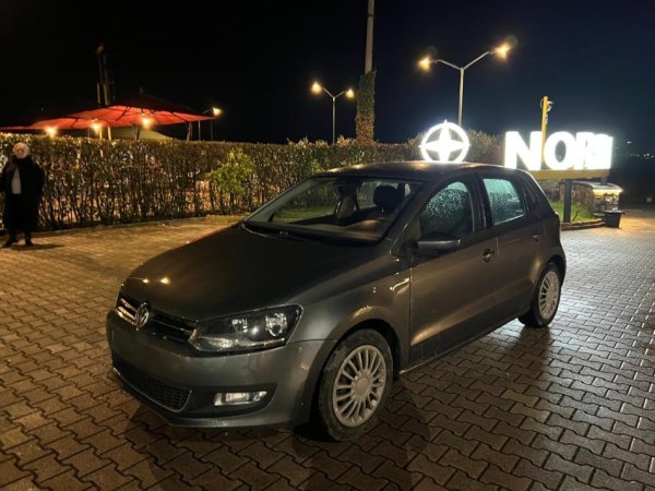 Shitet Volkswagen Polo 1.2 Naftë – 2010