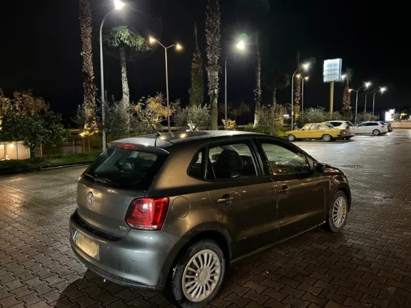 Shitet Volkswagen Polo 1.2 Naftë – 2010