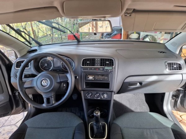 Shitet Volkswagen Polo 1.2 Naftë – 2010