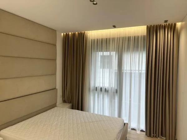 Tirane, jepet me qera apartament 2+1+Ballkon Kati 3, 100 m² 1.400 € (LIQENI THATE)