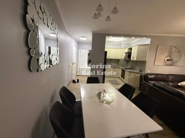 Tirane, jepet me qera apartament 1+1 Kati 4, 60 m² 570 € (21 Dhjetori)