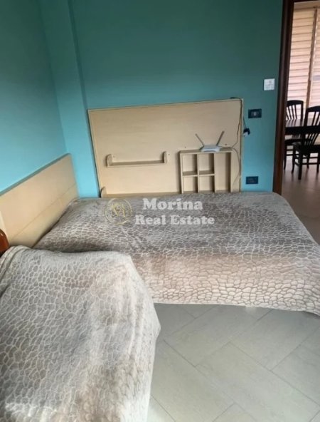 Tirane, jepet me qera apartament 3+1 Kati 2, 118 m² 500 € (Stacioni i Trenit)