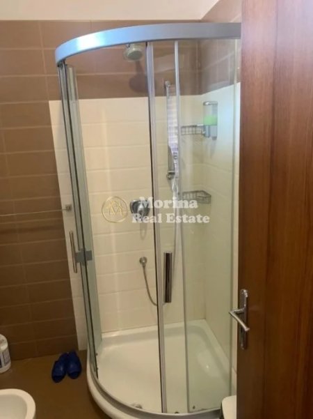 Tirane, jepet me qera apartament 3+1 Kati 2, 118 m² 500 € (Stacioni i Trenit)