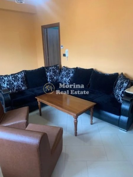 Tirane, jepet me qera apartament 3+1 Kati 2, 118 m² 500 € (Stacioni i Trenit)