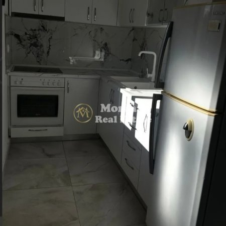 Tirane, jepet me qera shtepi Kati 1, 70 m² 400 € (Allias)