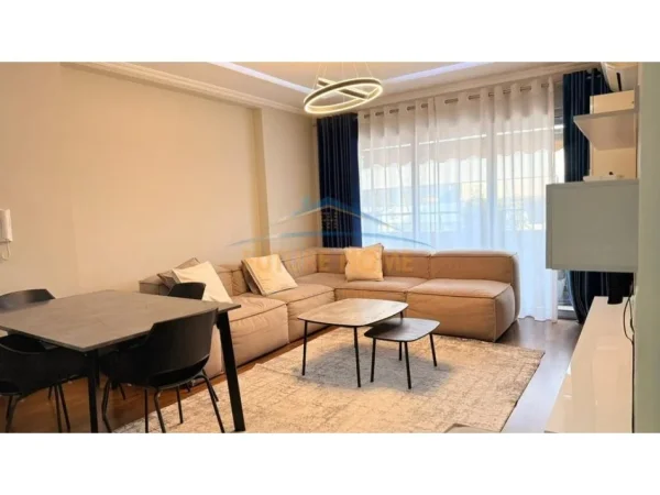 Tirane, jepet me qera apartament 2+1 Kati 7, 111 m² 650 € (unaza e re)