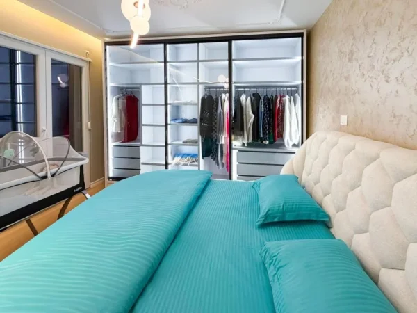 Tirane, shitet apartament 2+1 Kati 2, 116 m² (Rruga e Bogdaneve)