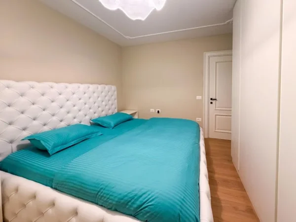Tirane, shitet apartament 2+1 Kati 2, 116 m² (Rruga e Bogdaneve)