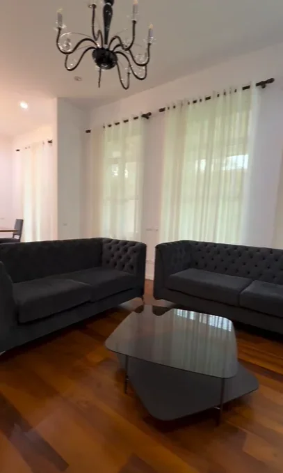 Tirane, jepet me qera Vile 3 Katshe , 660 m² 4.500 € (TEG)