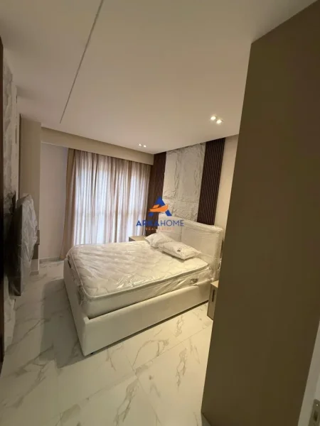 Tirane, jepet me qera apartament 1+1+Ballkon Kati 5, 75 m² 800 € 