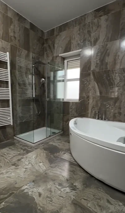 Tirane, jepet me qera Vile 3 Katshe , 660 m² 4.500 € (TEG)