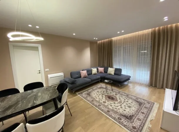 Tirane, jepet me qera apartament 2+1+Ballkon , 100 m² 750 € (Rruga e Dibres, Tirane)