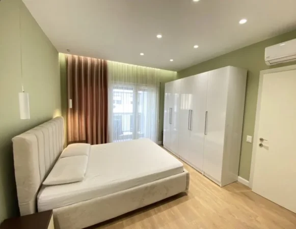 Tirane, jepet me qera apartament 2+1+Ballkon , 100 m² 750 € (Rruga e Dibres, Tirane)