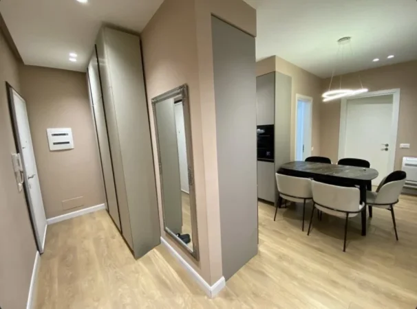 Tirane, jepet me qera apartament 2+1+Ballkon , 100 m² 750 € (Rruga e Dibres, Tirane)