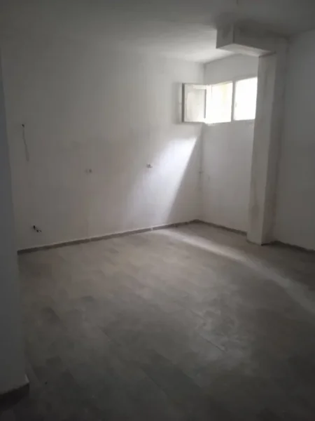 Tirane, shitet apartament 1+1 Kati 1, 40 m² 37.000 € (Rruga Gaxherri ne Fresk)