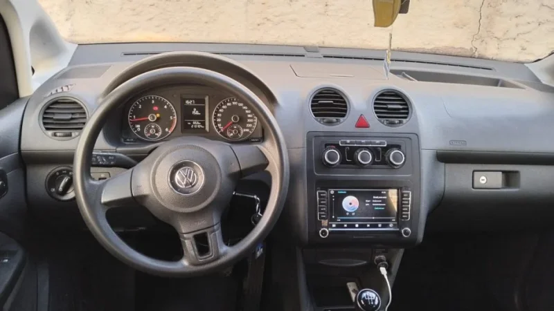 Durres, Shitet Volkswagen Caddy 2014 Nafte, gri e erret manuale Kondicioner 230.000 km 7.000 €