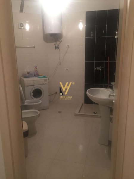 Tirane, jepet me qera apartament 2+1+Ballkon Kati 1, 80 m² 520 € (ASTIR)