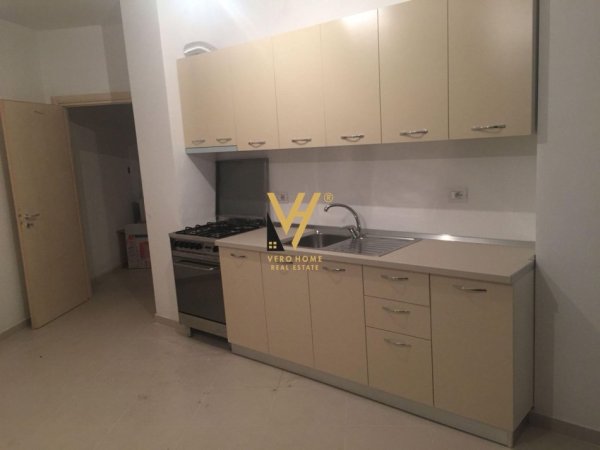 Tirane, jepet me qera apartament 2+1+Ballkon Kati 1, 80 m² 520 € (ASTIR)