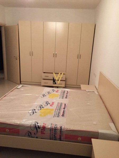 Tirane, jepet me qera apartament 2+1+Ballkon Kati 1, 80 m² 520 € (ASTIR)