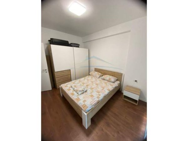 Tirane, jepet me qera apartament Kati 2, 75 m² 550 Euro (Liqeni i Thate)