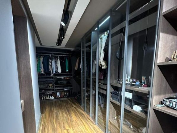 Tirane, jepet me qera apartament 3+1 Kati 6, 210 m² 2.500 Euro (Rruga Frank Bardhi, Tirane)