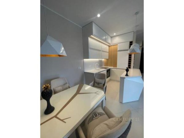 Tirane, shes apartament 2+1+2+BLK 130 m² 420.000 Euro (Park Gate, Rruga e Elbasanit)