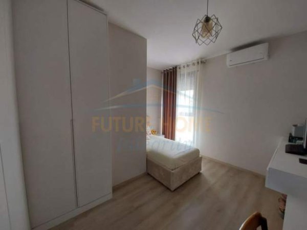 Tirane, jepet me qera apartament Kati 3, 104 m² 600 Euro (Ali Demi)