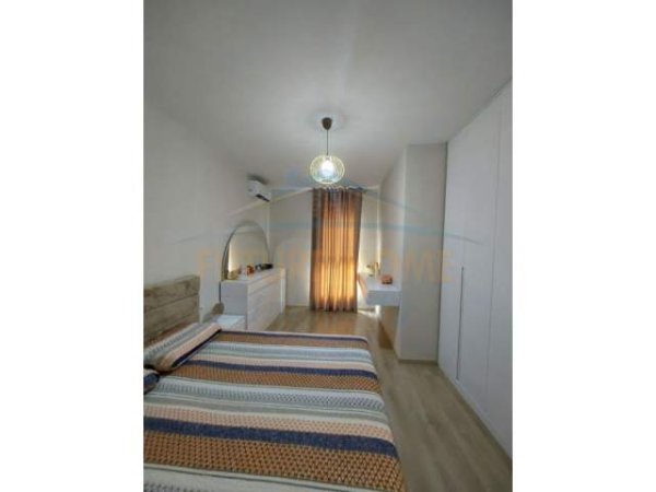 Tirane, jepet me qera apartament Kati 3, 104 m² 600 Euro (Ali Demi)