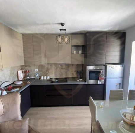 Durres, shes apartament 1+1+BLK Kati 5, 63 m² 43.000 Euro (Shkolla Eftali Koci Lagja 7)