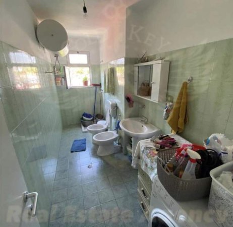 Durres, shes apartament 1+1+BLK Kati 5, 63 m² 43.000 Euro (Shkolla Eftali Koci Lagja 7)