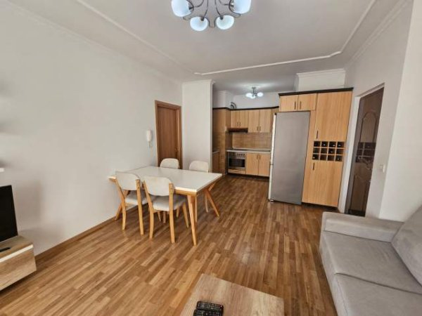 Tirane, jepet me qera apartament Kati 7, 85 m² 450 Euro BAR OSLO ASTIR