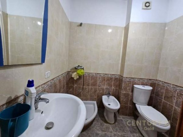 Tirane, jepet me qera apartament 1+1 Kati 9, 70 m² 400 Euro (Astir)