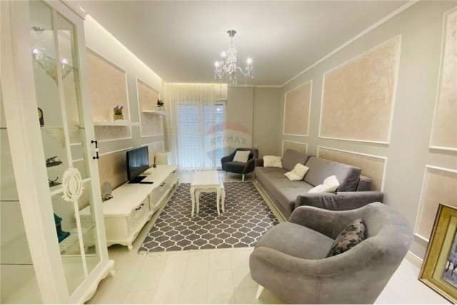 Tirane, shitet apartament 3+1+BLK Kati 2, 157 m² 300.000 Euro