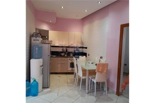 Tirane, shitet apartament 1+1+BLK 77 m² 52.000 Euro (Yzberisht)