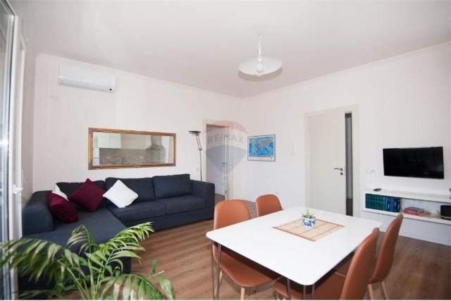 Tirane, shitet apartament 1+1+BLK 74 m² 186.000 Euro