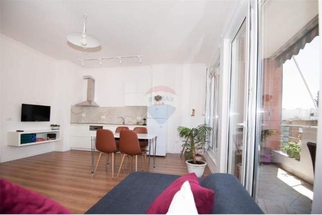 Tirane, shitet apartament 1+1+BLK 74 m² 186.000 Euro