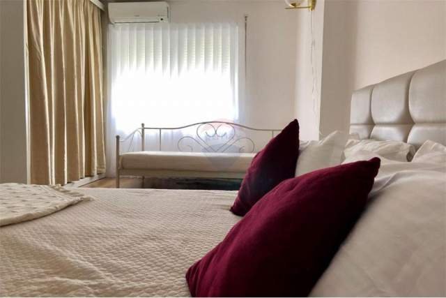 Tirane, shitet apartament 1+1+BLK 74 m² 186.000 Euro