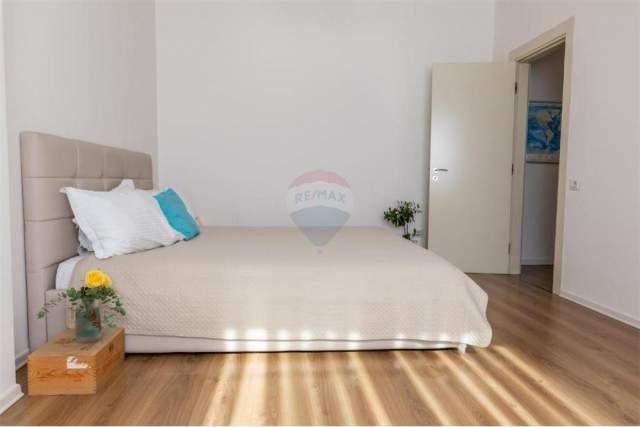 Tirane, shitet apartament 1+1+BLK 74 m² 186.000 Euro